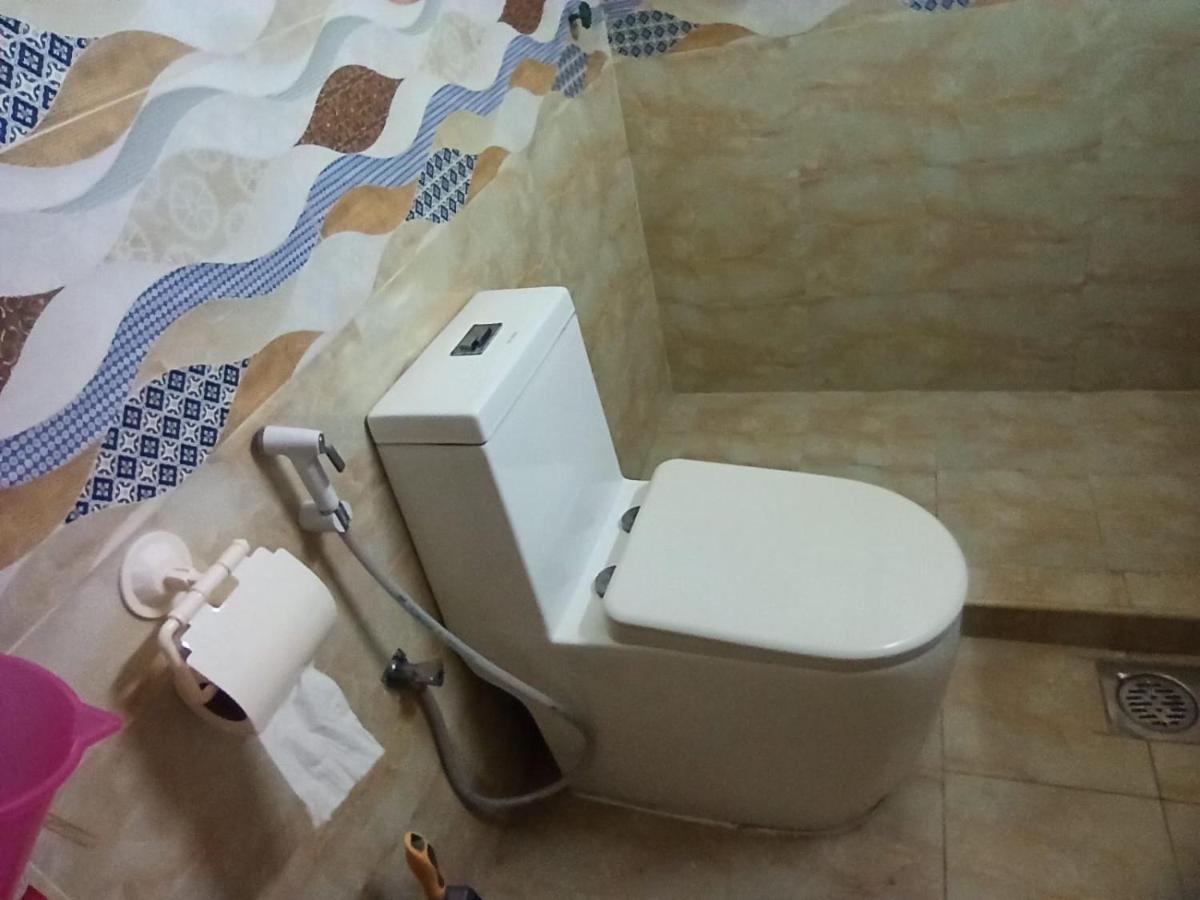 Апартаменты Moon Backpackers , Al Rigga , Partition For Couples And For Singles Дубай Экстерьер фото