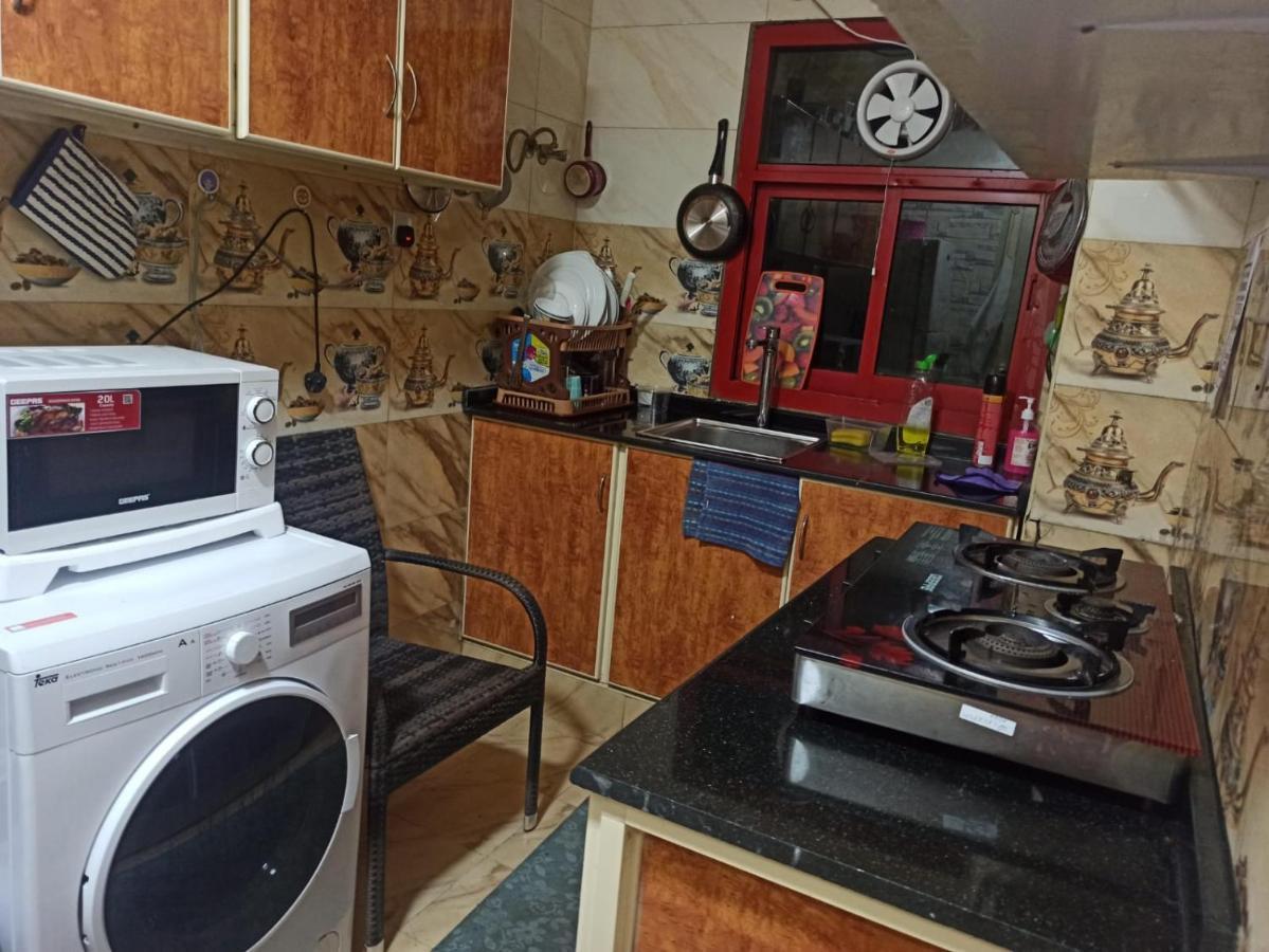 Апартаменты Moon Backpackers , Al Rigga , Partition For Couples And For Singles Дубай Экстерьер фото
