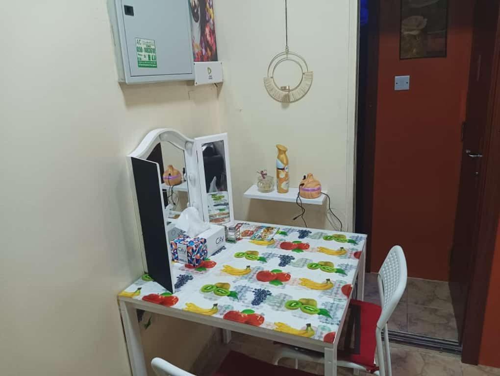 Апартаменты Moon Backpackers , Al Rigga , Partition For Couples And For Singles Дубай Экстерьер фото